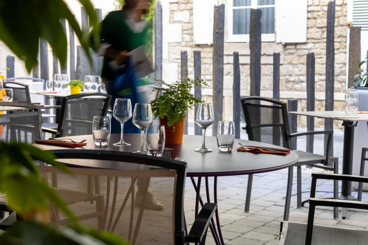 Logis Hotel-Restaurant Le Fontarabie Fontenay-le-Comte Ngoại thất bức ảnh