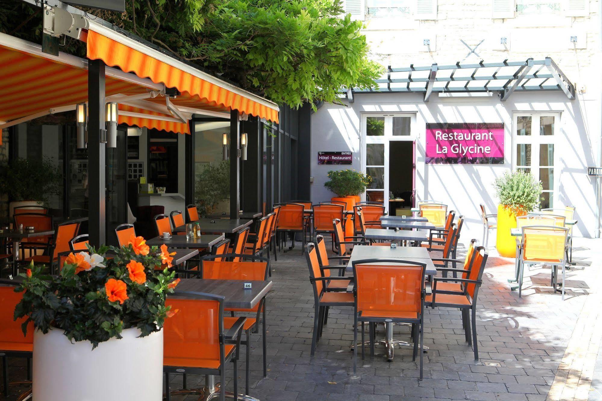 Logis Hotel-Restaurant Le Fontarabie Fontenay-le-Comte Ngoại thất bức ảnh