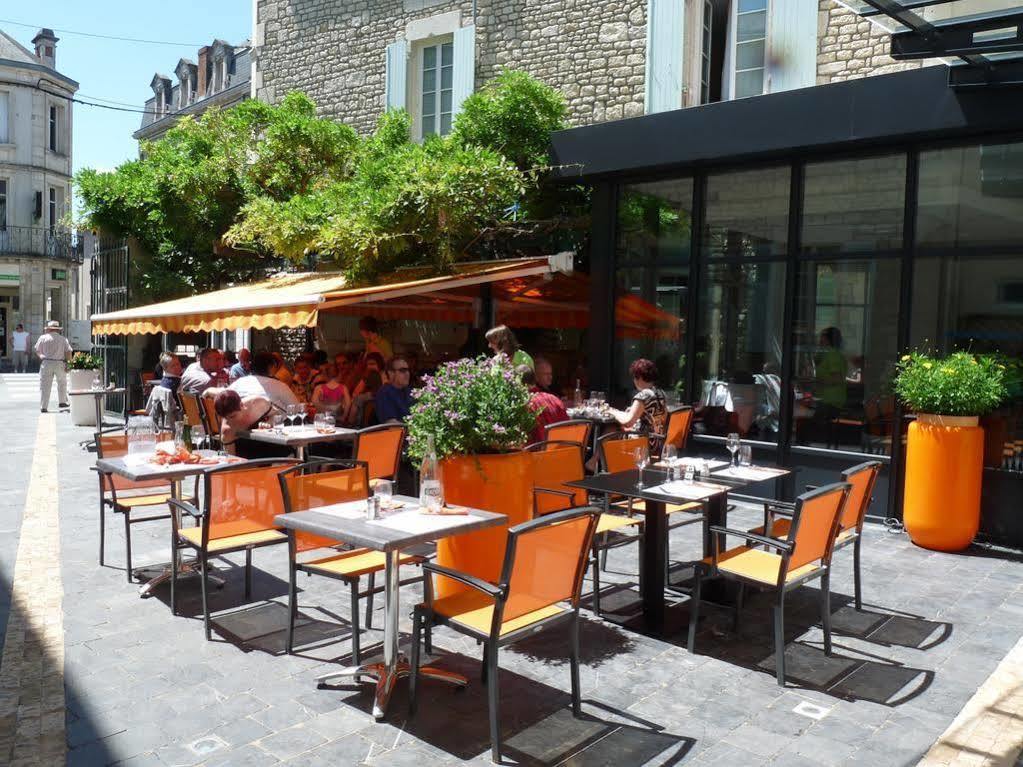 Logis Hotel-Restaurant Le Fontarabie Fontenay-le-Comte Ngoại thất bức ảnh